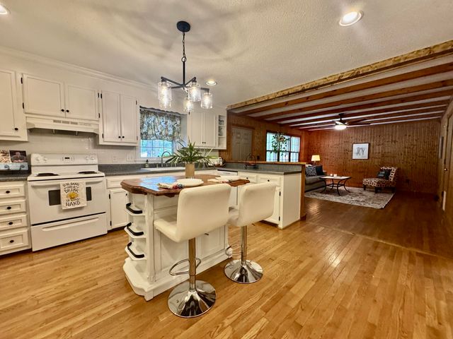 8038 Kittery Avenue, North Charleston, SC 29420