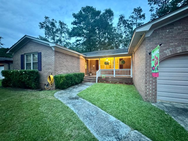 8038 Kittery Avenue, North Charleston, SC 29420