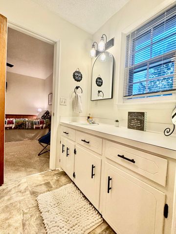 8038 Kittery Avenue, North Charleston, SC 29420