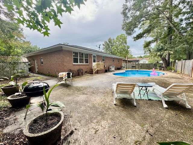 8038 Kittery Avenue, North Charleston, SC 29420