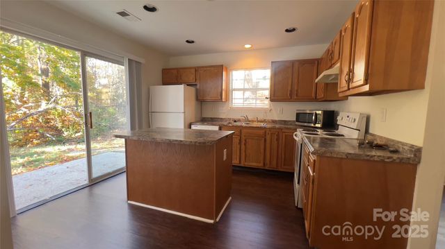 3135 Brockhampton Court, Charlotte, NC 28269