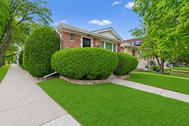 3225 N Narragansett Avenue, Chicago, IL 60634