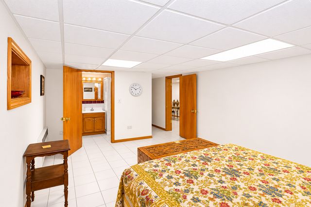 3225 N Narragansett Avenue, Chicago, IL 60634