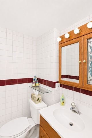 3225 N Narragansett Avenue, Chicago, IL 60634