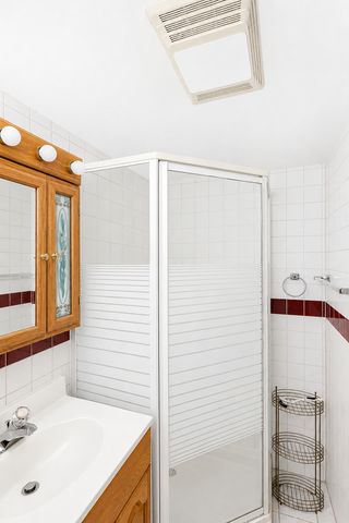 3225 N Narragansett Avenue, Chicago, IL 60634