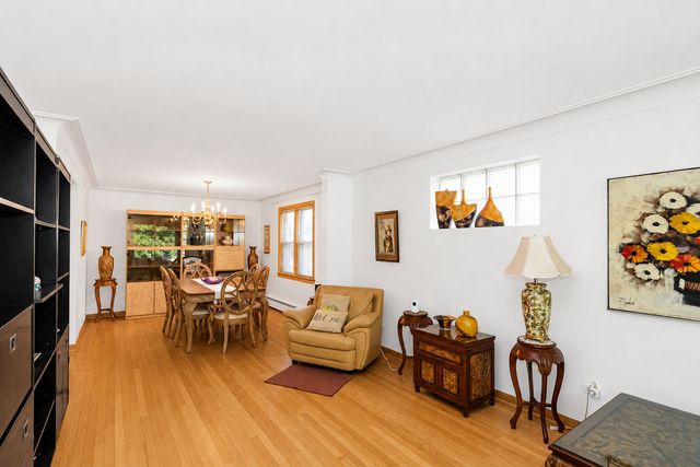 3225 N Narragansett Avenue, Chicago, IL 60634