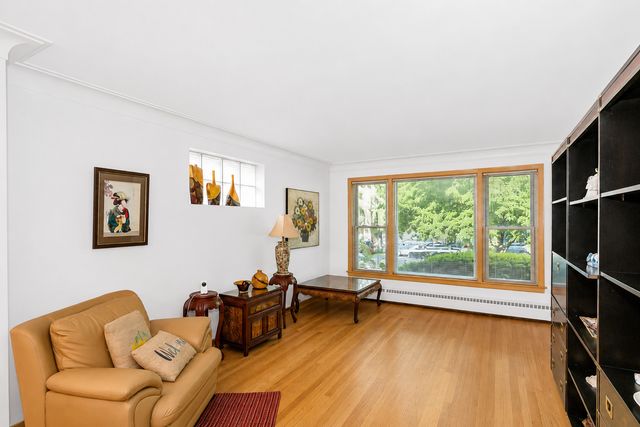 3225 N Narragansett Avenue, Chicago, IL 60634