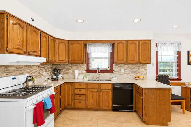3225 N Narragansett Avenue, Chicago, IL 60634