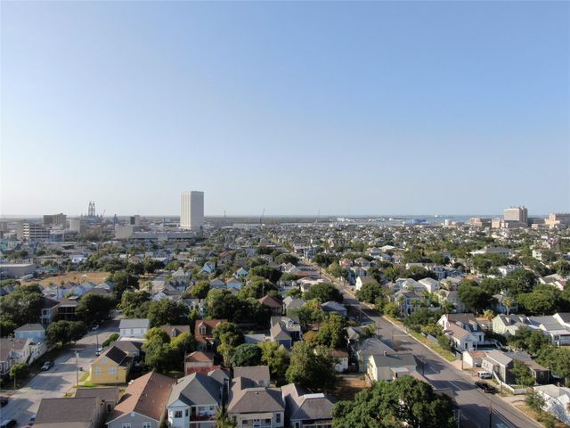 1816 Avenue N, Galveston, TX 77550
