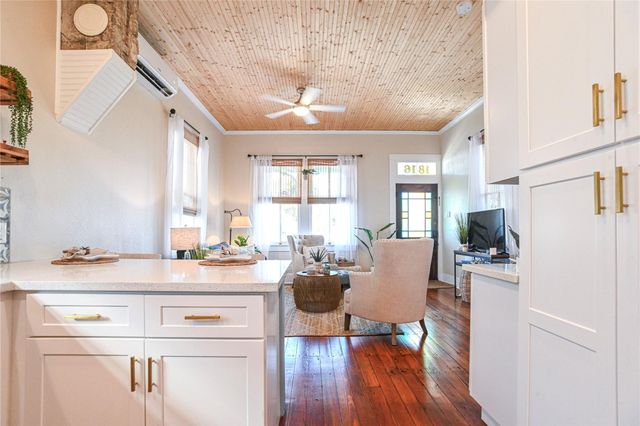 1816 Avenue N, Galveston, TX 77550