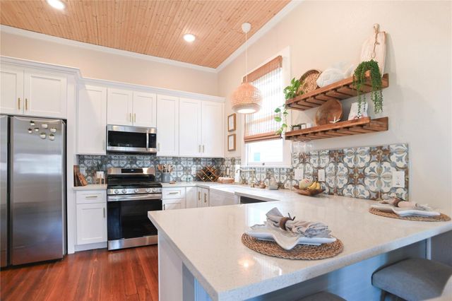 1816 Avenue N, Galveston, TX 77550
