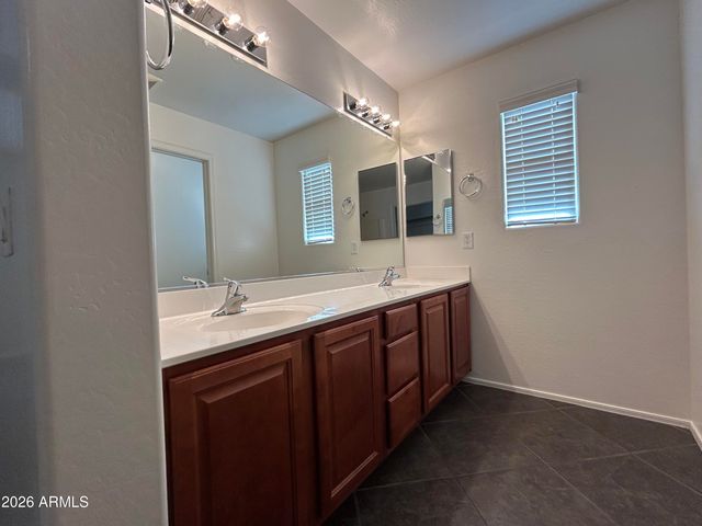 2898 S ARROYO Lane, Gilbert, AZ 85295