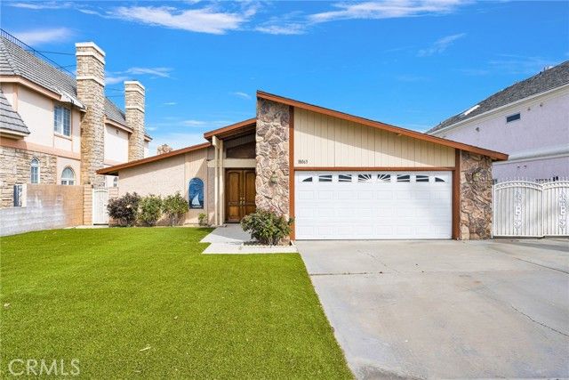 18063 Mariner Drive, Victorville, CA 92395