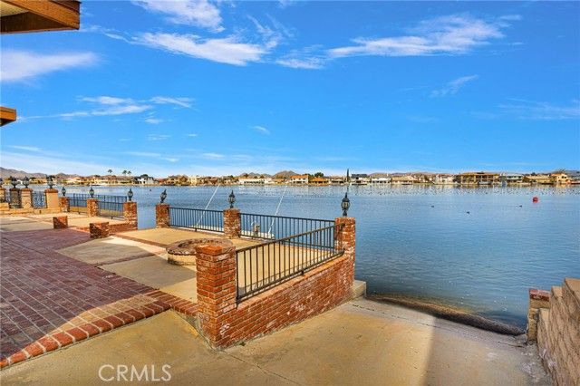 18063 Mariner Drive, Victorville, CA 92395