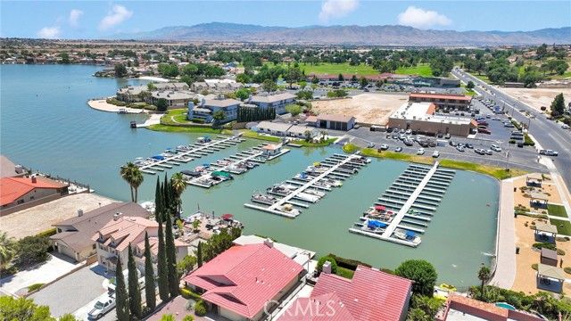 18063 Mariner Drive, Victorville, CA 92395