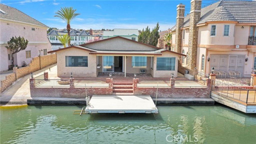 18063 Mariner Drive, Victorville, CA 92395