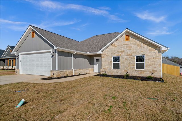 203 Toro Drive, Winona, TX 75792