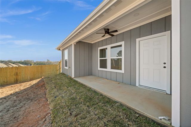 203 Toro Drive, Winona, TX 75792