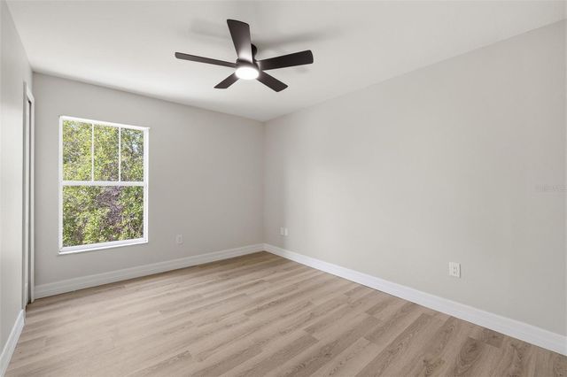 319 E HANLON STREET, Tampa, FL 33604