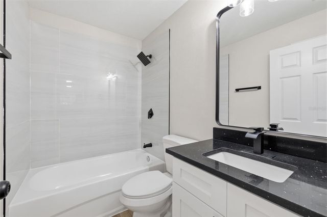 319 E HANLON STREET, Tampa, FL 33604