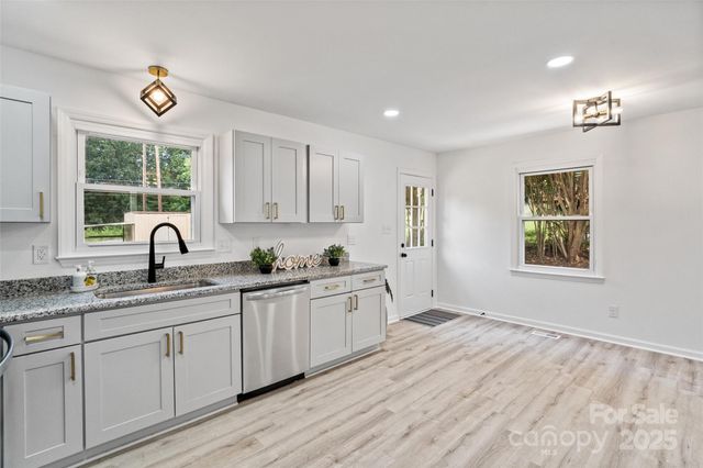 4504 Longbriar Drive, Gastonia, NC 28056