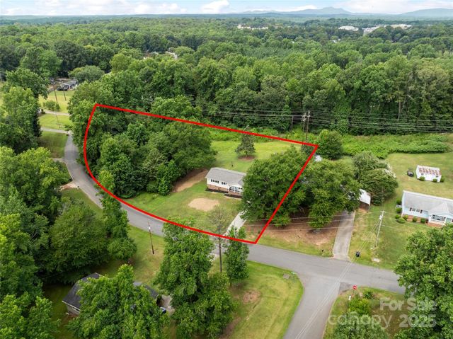 4504 Longbriar Drive, Gastonia, NC 28056
