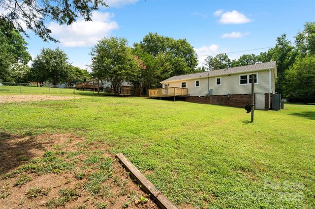 4504 Longbriar Drive, Gastonia, NC 28056
