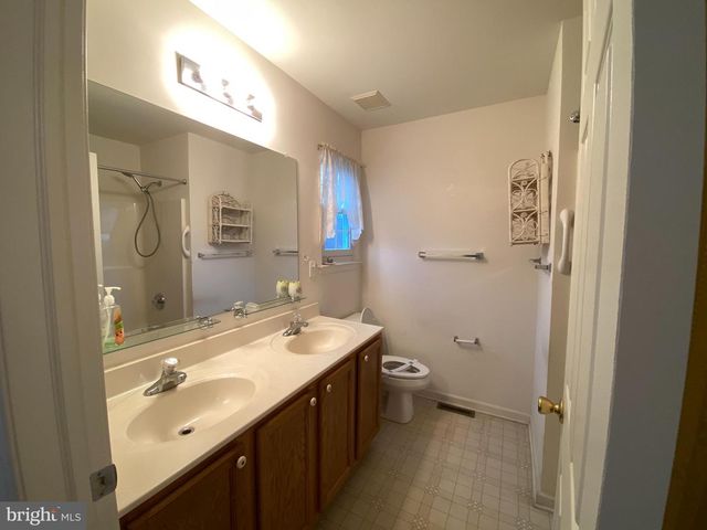 6 ROSARIO RD, Smyrna, DE 19977