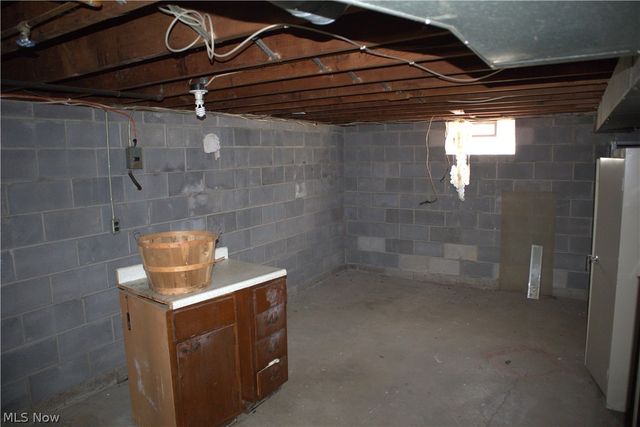 644 Southern Boulevard NW, Warren, OH 44485