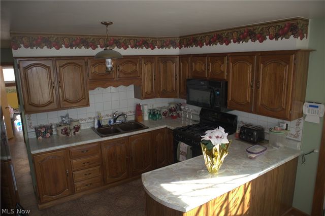 644 Southern Boulevard NW, Warren, OH 44485