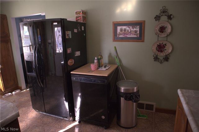 644 Southern Boulevard NW, Warren, OH 44485