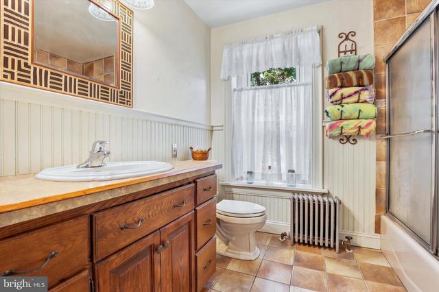 2304 SPINNERSTOWN RD, Quakertown, PA 18951