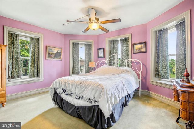 2304 SPINNERSTOWN RD, Quakertown, PA 18951