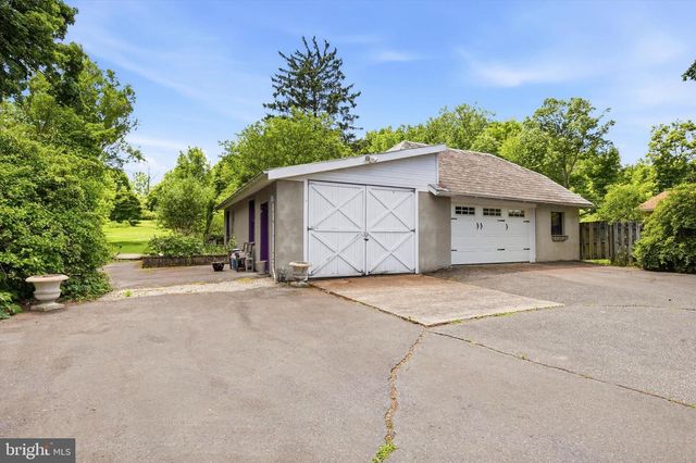 2304 SPINNERSTOWN RD, Quakertown, PA 18951