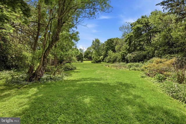 2304 SPINNERSTOWN RD, Quakertown, PA 18951