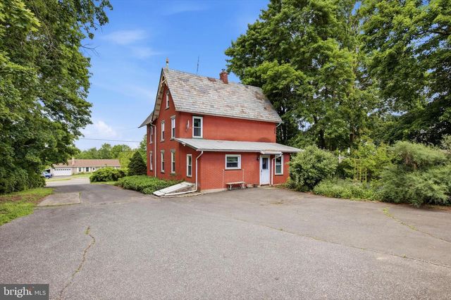 2304 SPINNERSTOWN RD, Quakertown, PA 18951