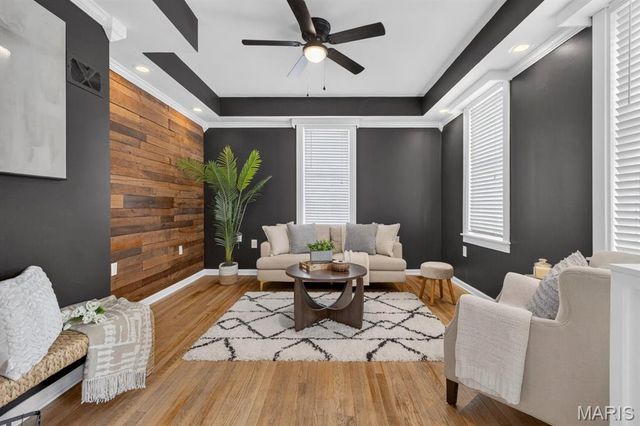 329 Houston Street, St Charles, MO 63301