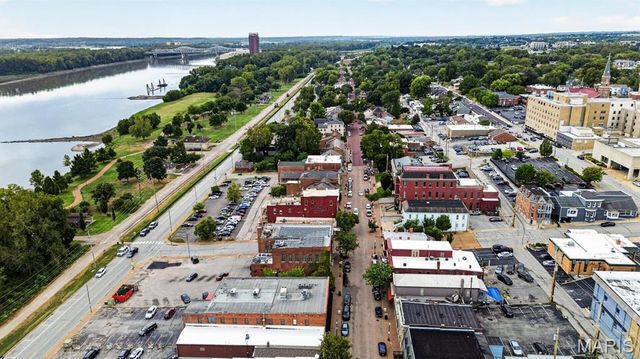 329 Houston Street, St Charles, MO 63301