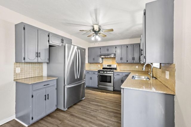 2715 Regal Drive, Denison, TX 75020