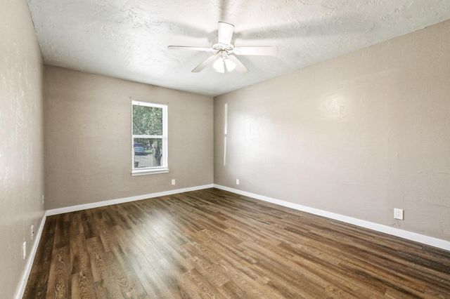 2715 Regal Drive, Denison, TX 75020