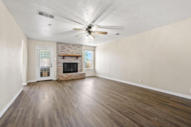2715 Regal Drive, Denison, TX 75020