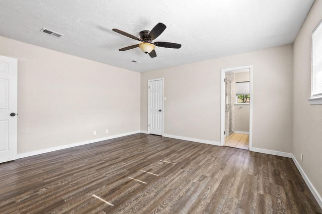 2715 Regal Drive, Denison, TX 75020