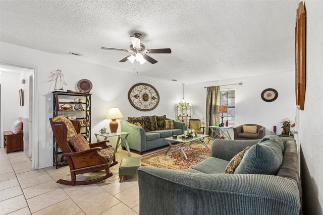 1317 Trinity View Street, Irving, TX 75060