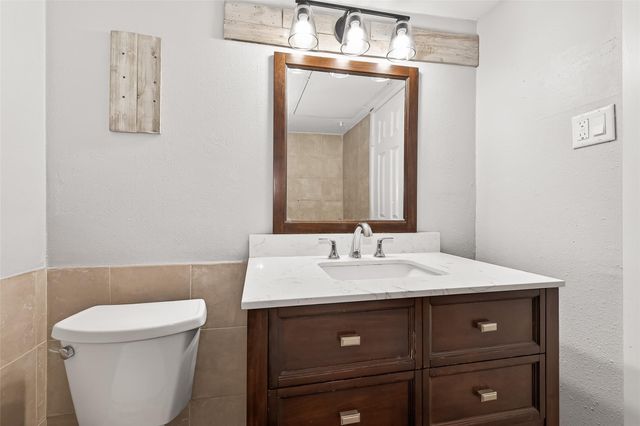 1230 Shadowdale Drive 17, Houston, TX 77043