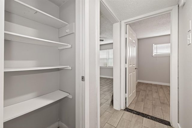 1230 Shadowdale Drive 17, Houston, TX 77043