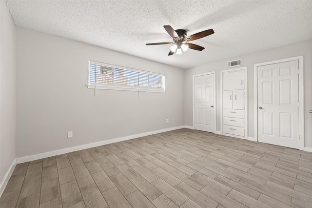 1230 Shadowdale Drive 17, Houston, TX 77043