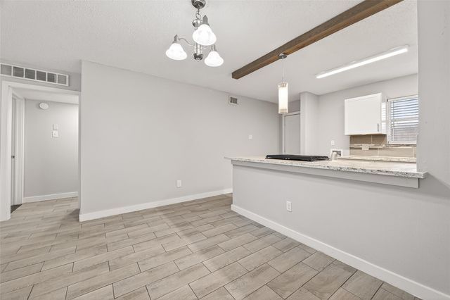 1230 Shadowdale Drive 17, Houston, TX 77043