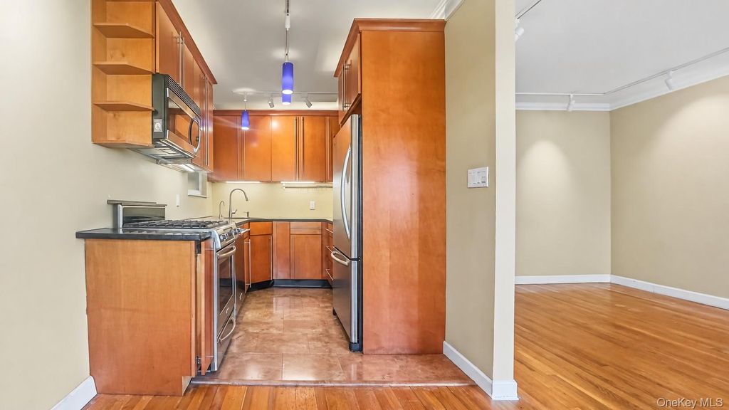 3049 32nd Street, Astoria, NY 11102 — photo 5