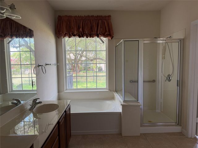 311 Deer Meadow CIR, Georgetown, TX 78633