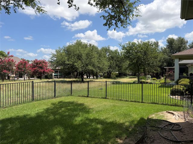 311 Deer Meadow CIR, Georgetown, TX 78633